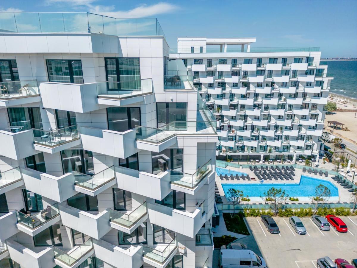 Crystal Beach - Infinity Pool & Spa Resort Năvodari 외부 사진