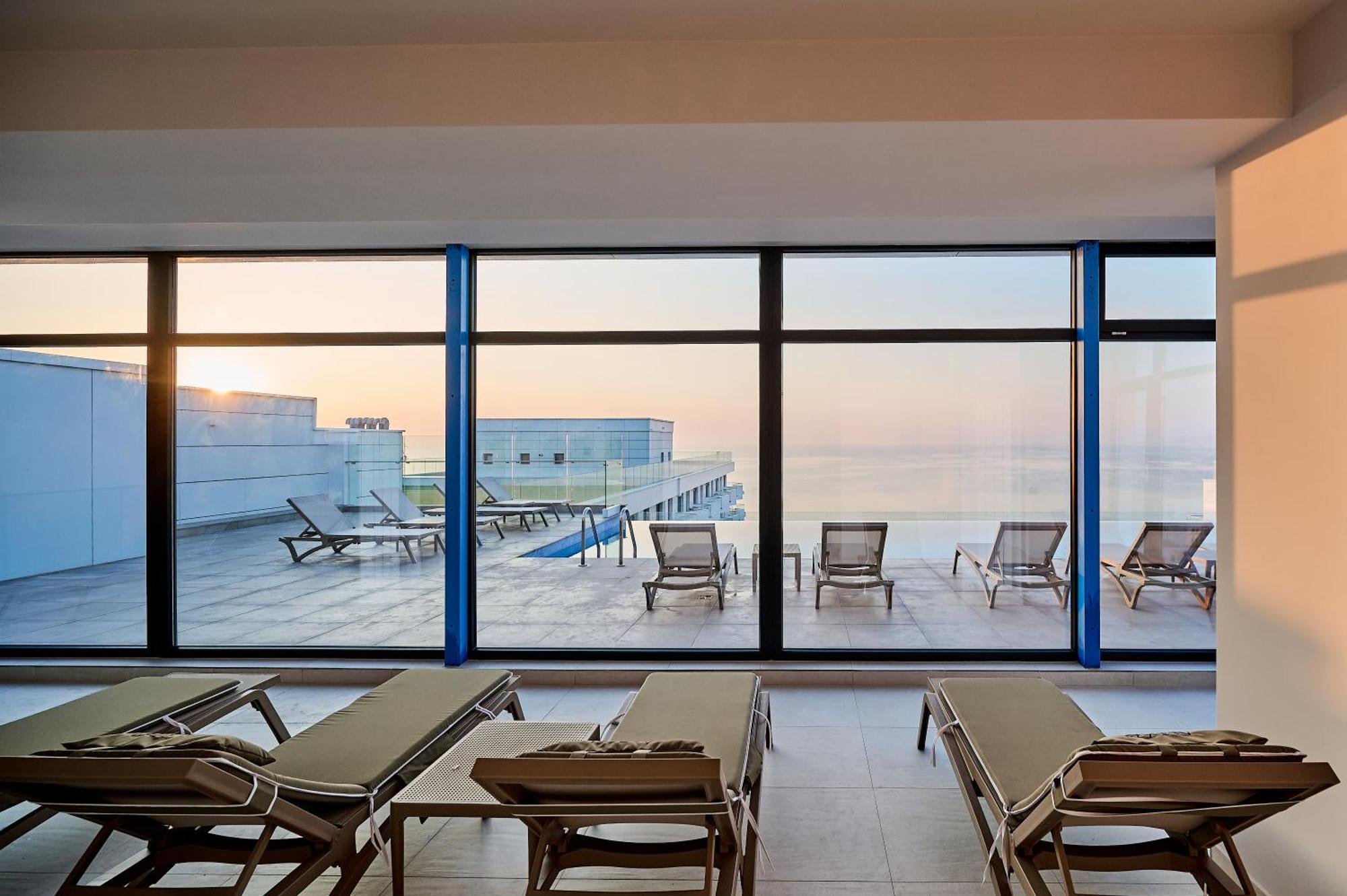 Crystal Beach - Infinity Pool & Spa Resort Năvodari 외부 사진