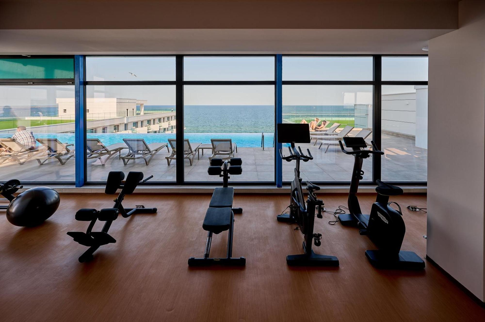 Crystal Beach - Infinity Pool & Spa Resort Năvodari 외부 사진